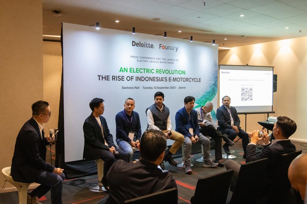 Foundry Dan Deloitte Indonesia Luncurkan Riset Electric Vehicle